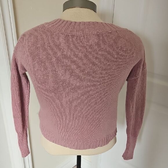 Pink V-Neck Sweater with Long Sleeves - Picture 6 of 16